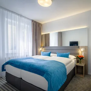 https://bily-lev.praguehotelsweb.com